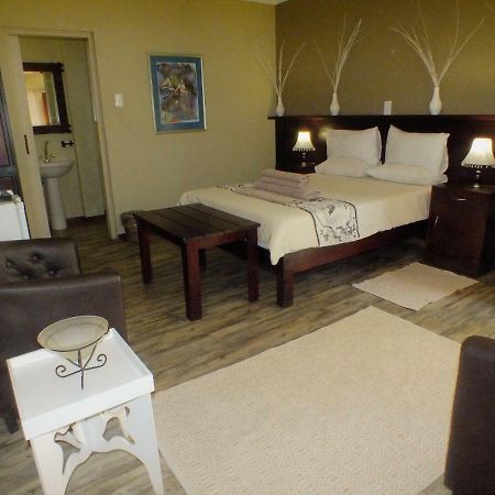 Uzuri Guesthouse Cc Windhoek Kültér fotó